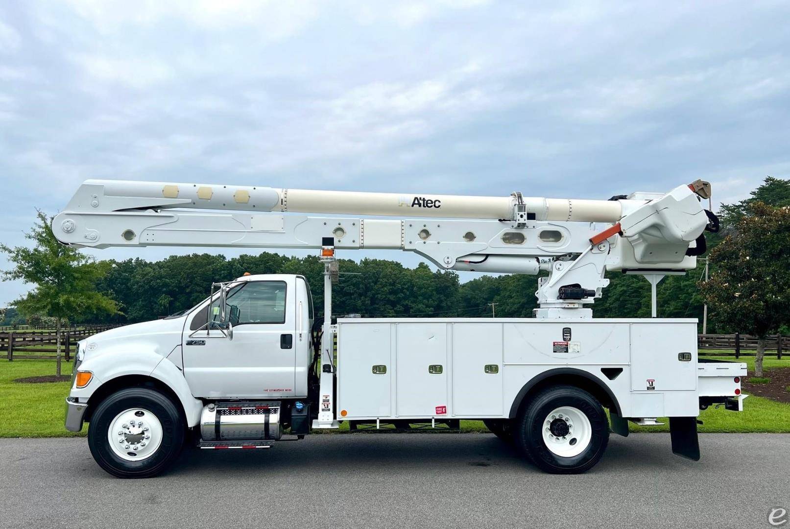 2013 Ford F750 XL