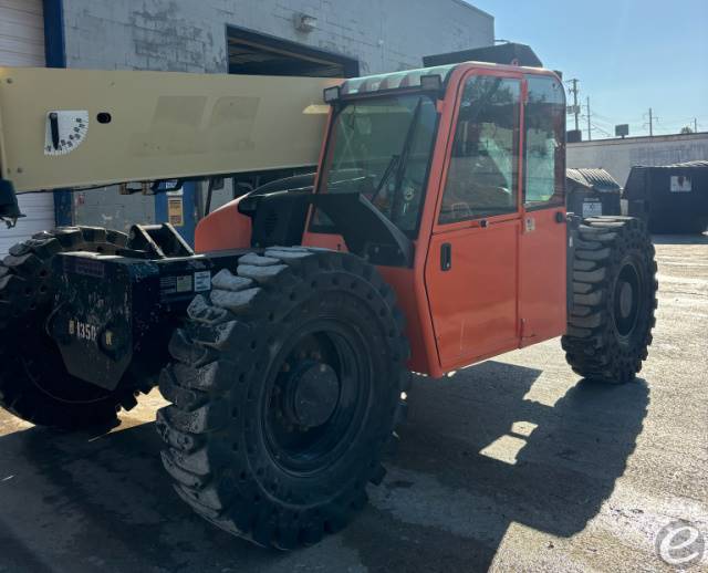 2015 JLG G9-43A