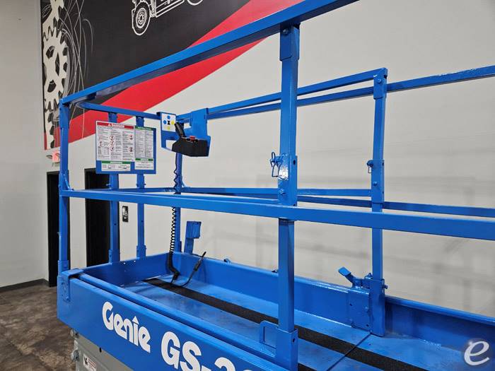 2013 Genie GS3232