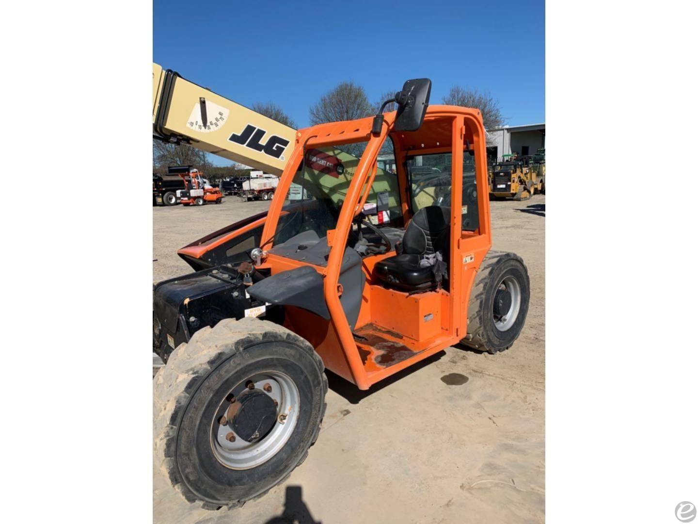 2017 JLG G5-18A