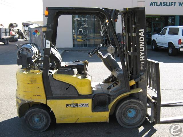 2012 Hyundai 25L-7A