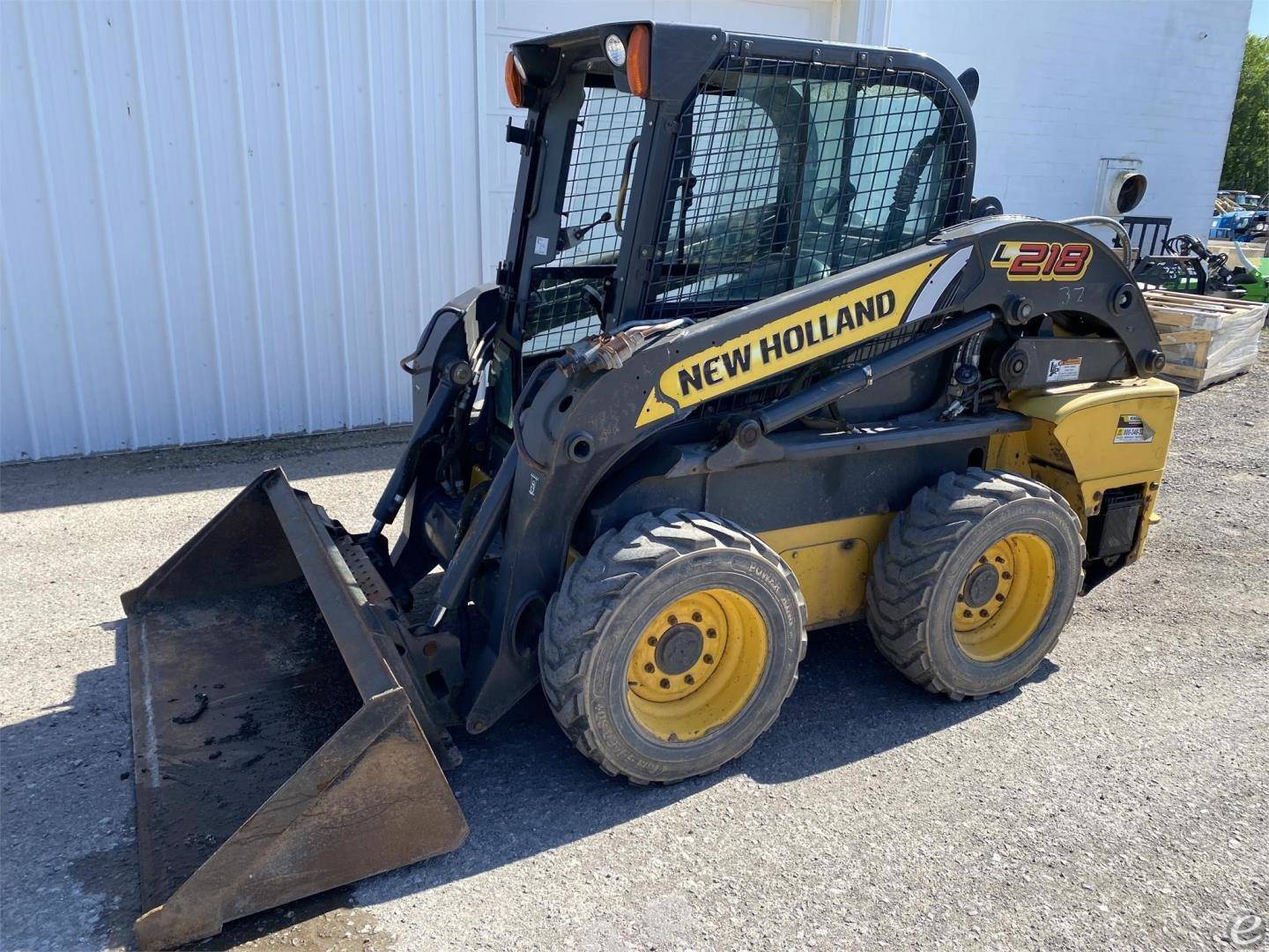 2015 New Holland L218