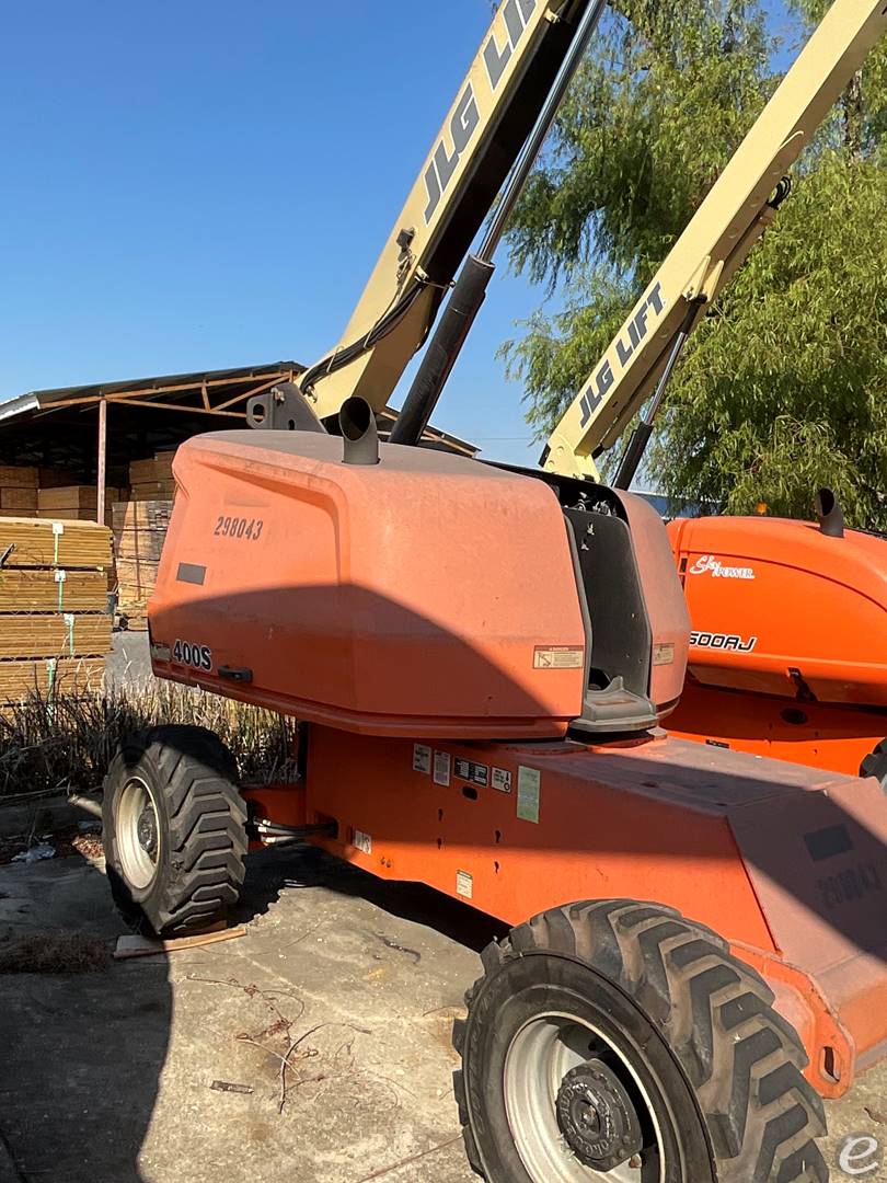 2019 JLG 400S