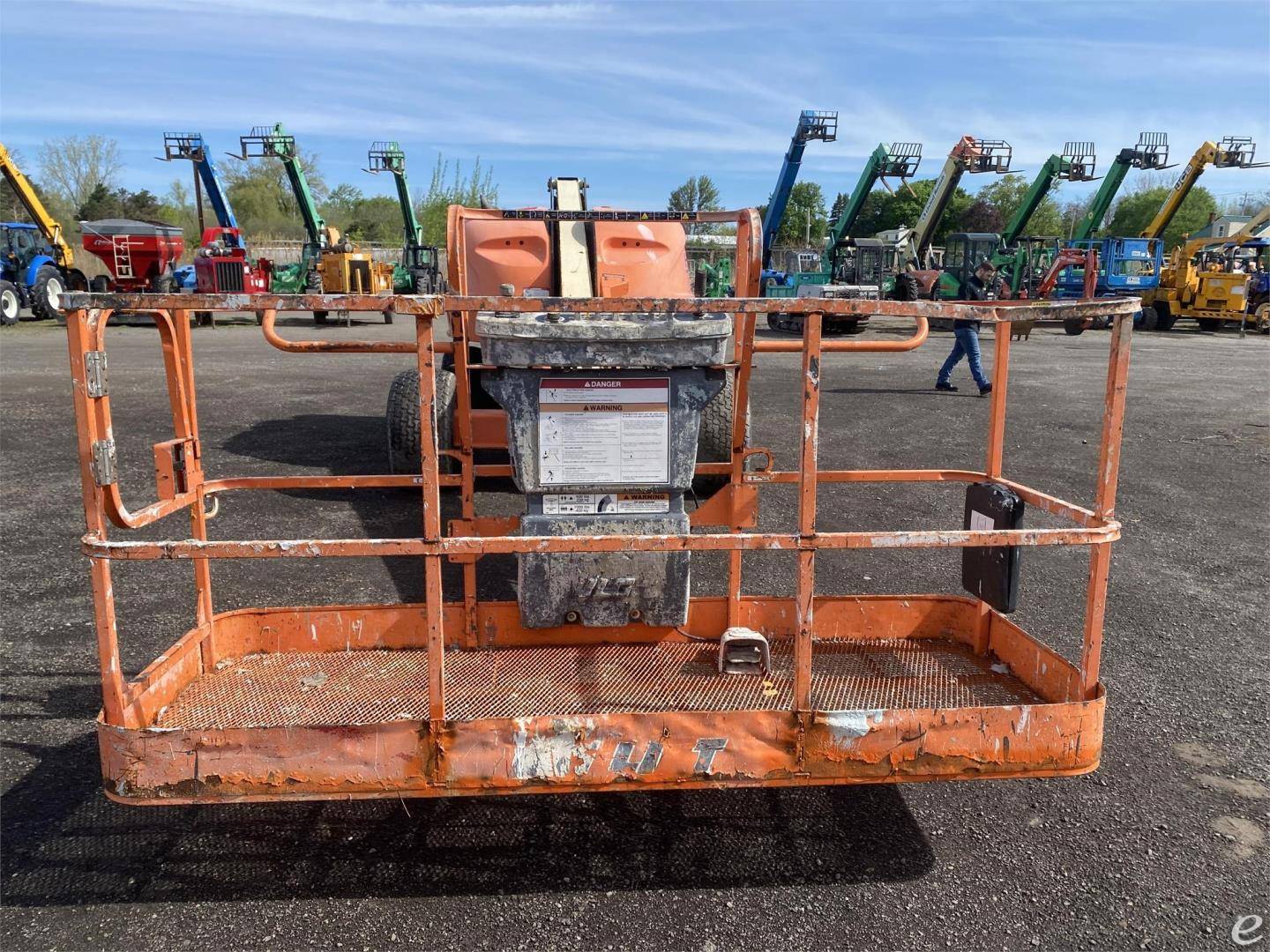 2013 JLG 400S