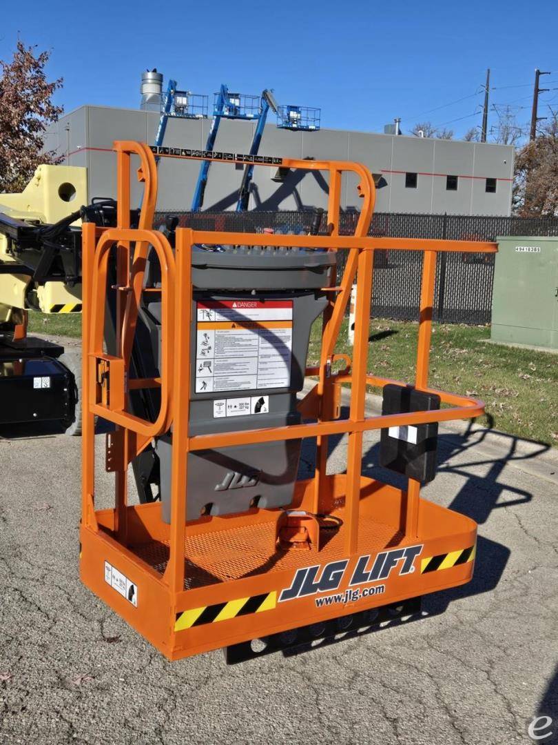 2016 JLG E400AJPN