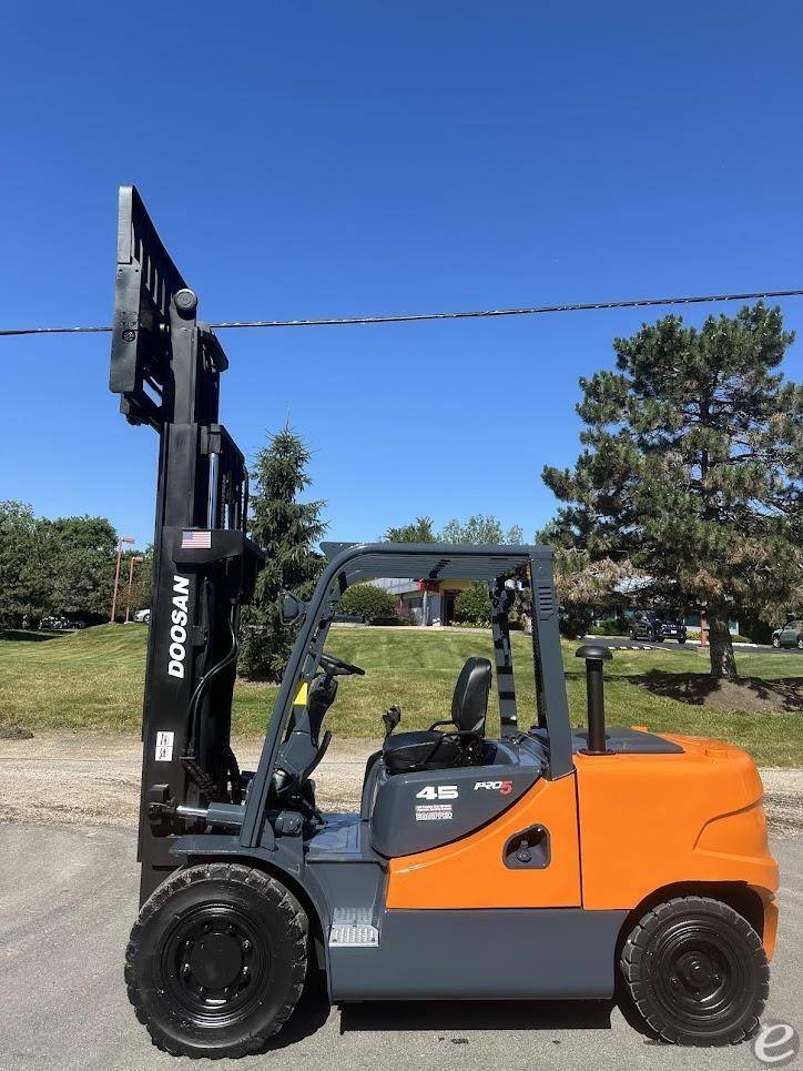 2012 Doosan D45S-5