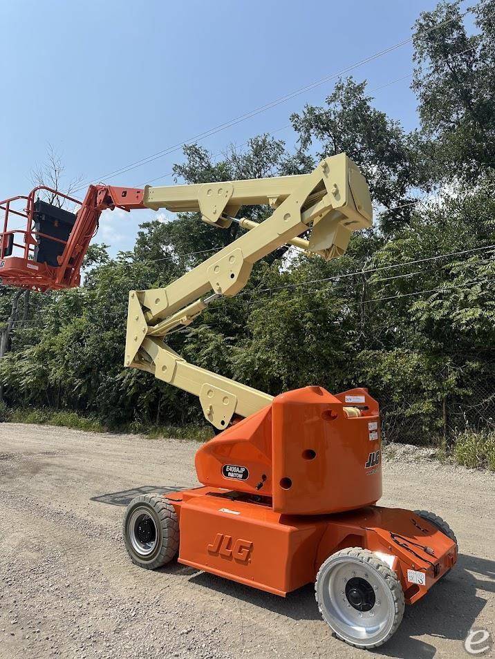 2015 JLG E400AJPN