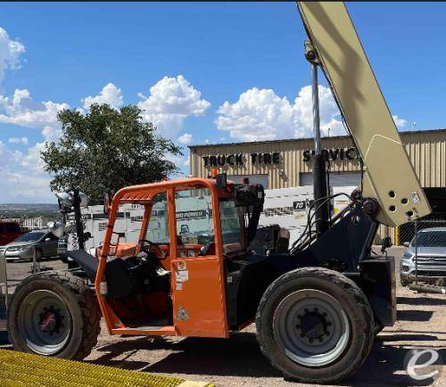 2015 JLG G6-42A