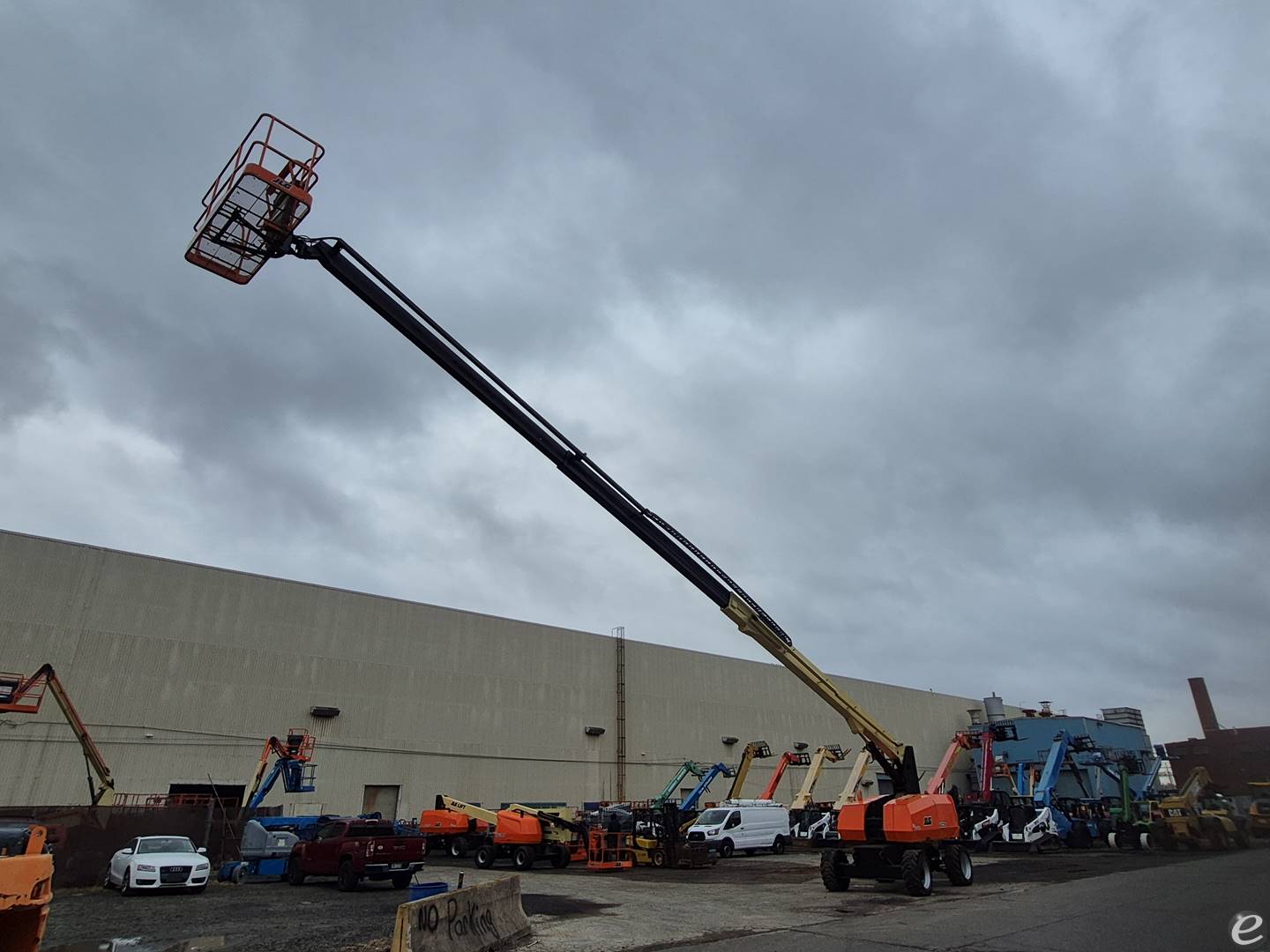 2016 JLG 800S