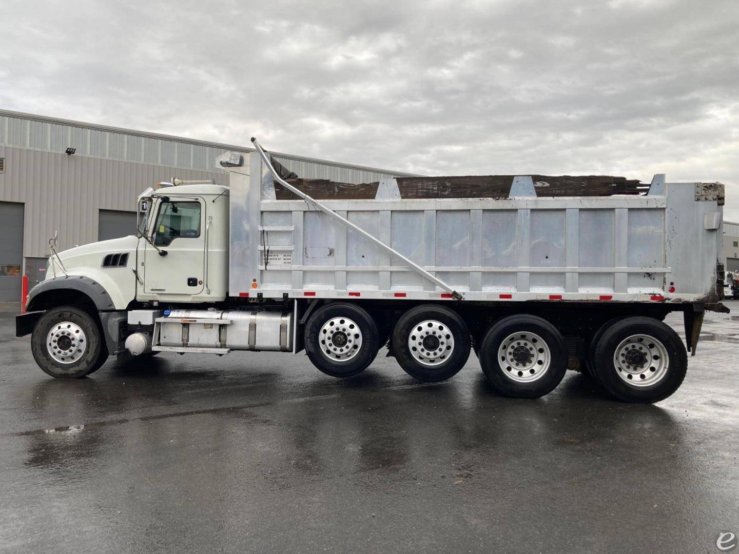 2019 Mack GRANITE 64FR