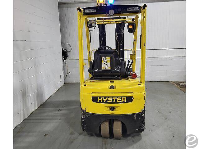 2017 Hyster J30XNT