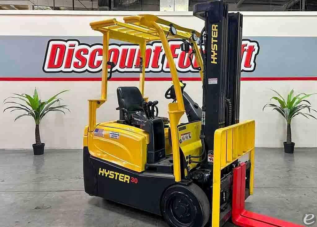 2017 Hyster J30XNT