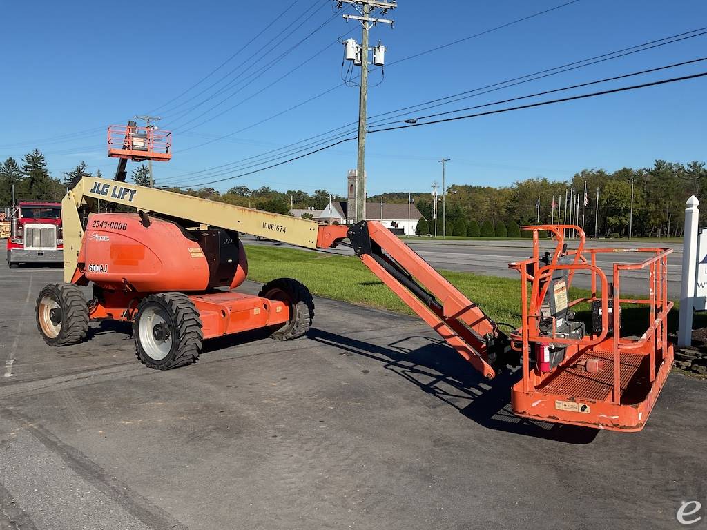 2012 JLG 600AJ