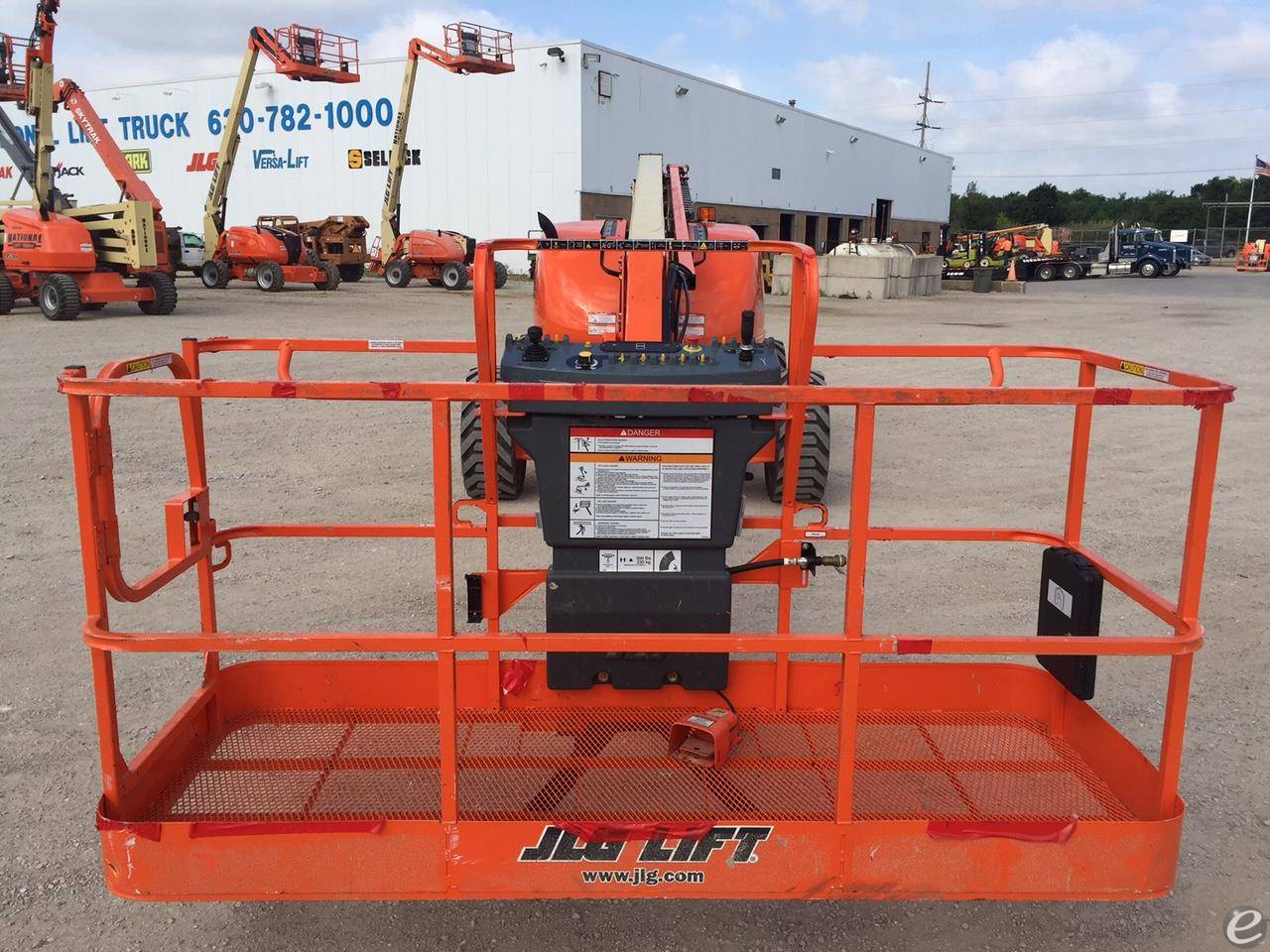 2015 JLG 600AJ