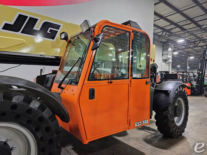 2011 JLG G12-55A