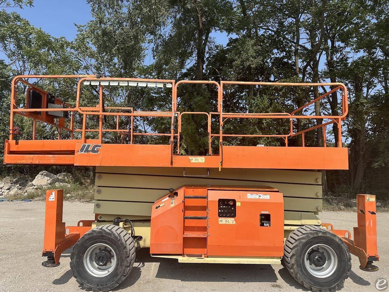 2015 JLG 4394RT