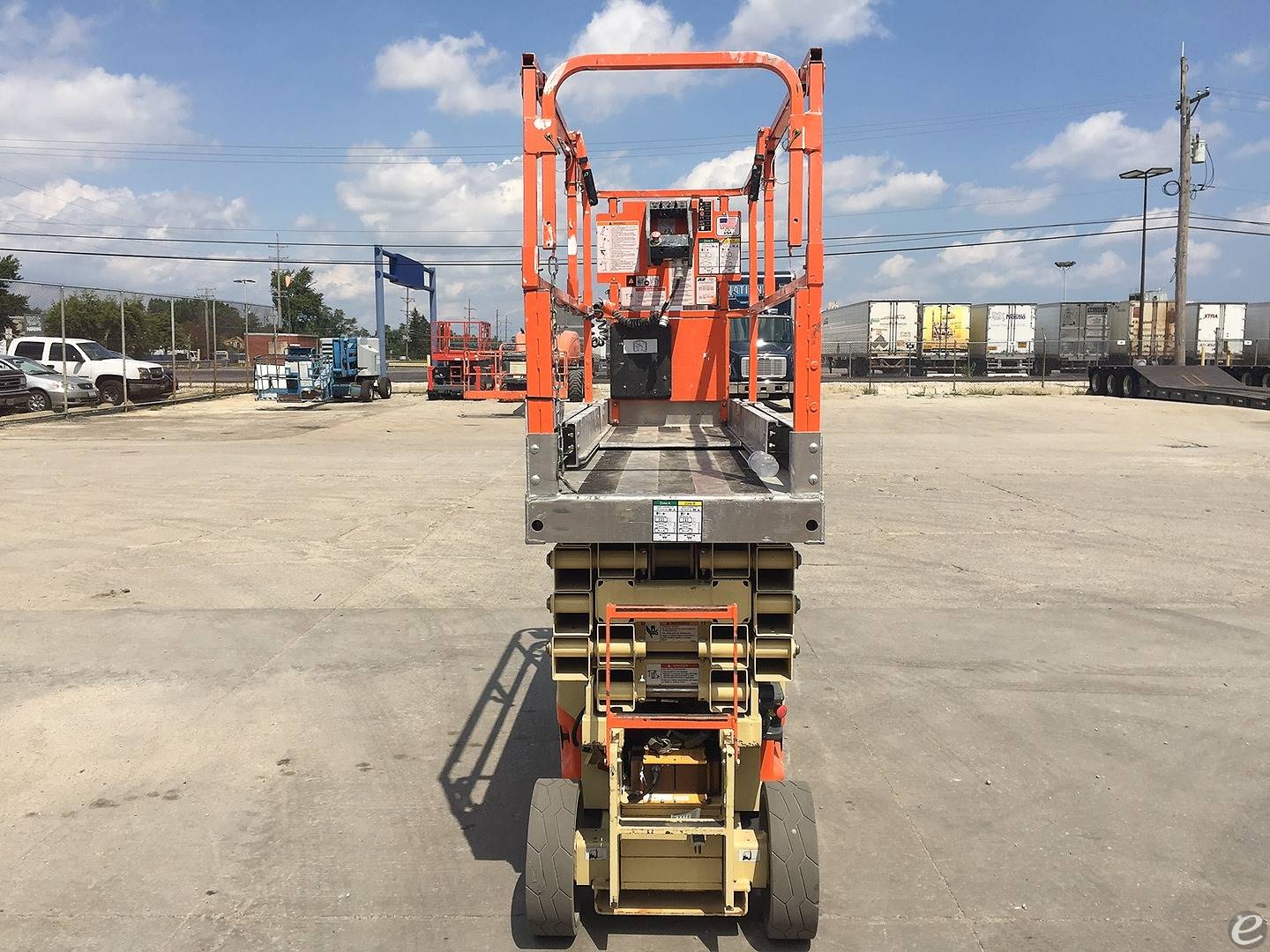 2014 JLG 2630ES