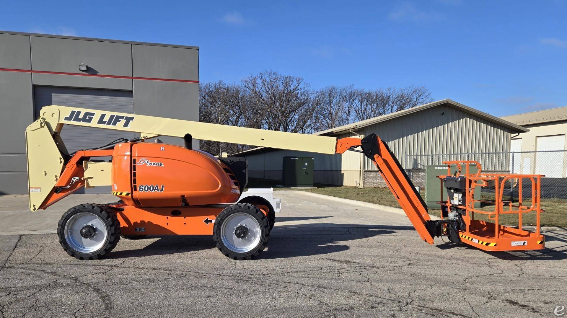 2015 JLG 600AJ Articulated Boom Boo...