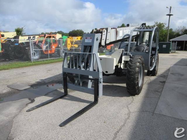 2005 Terex TH842C