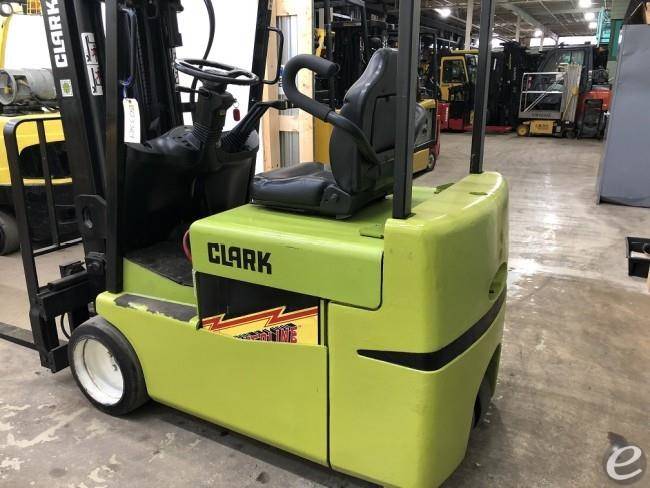 2000 Clark TMG25 Electric 3 Wheel Forklift - 123Forklift