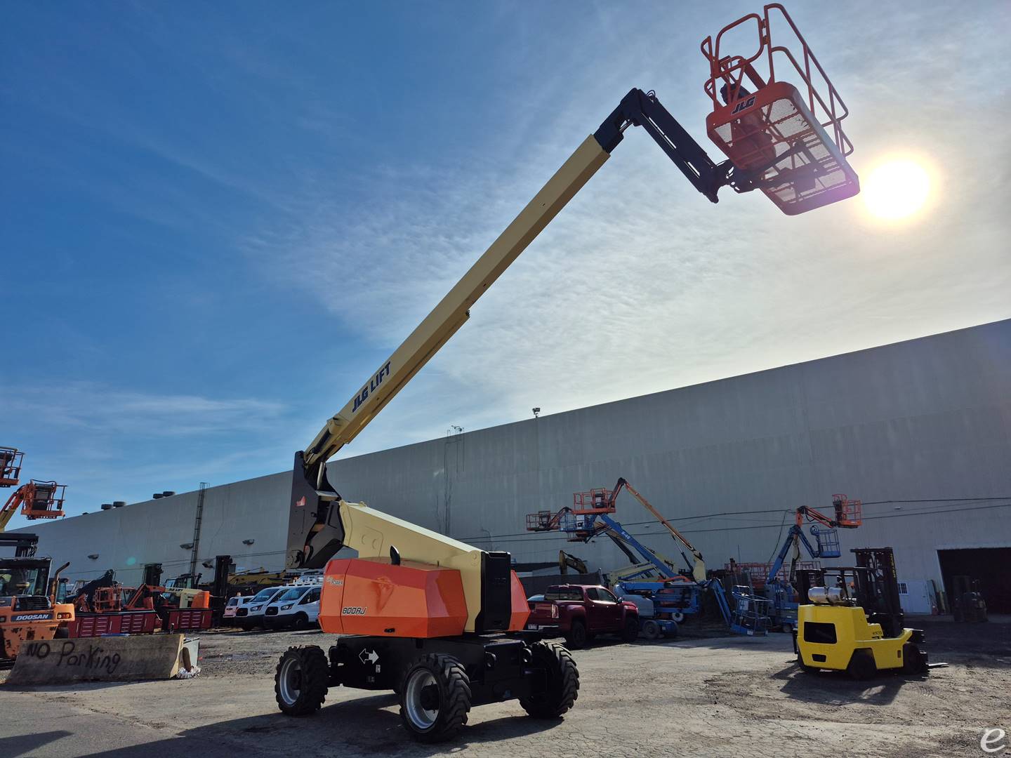 2017 JLG 800AJ