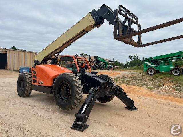 2018 JLG 1043