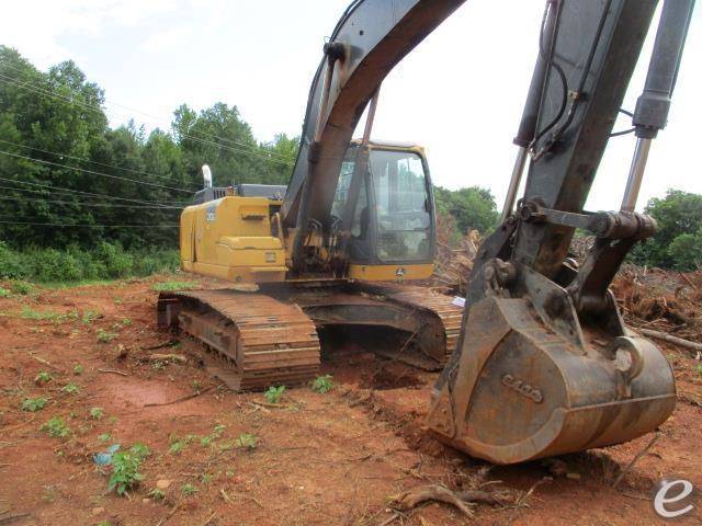 2013 John Deere 210G LC