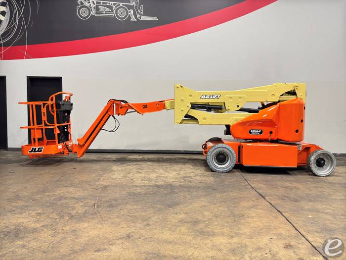 2011 JLG E400AJP