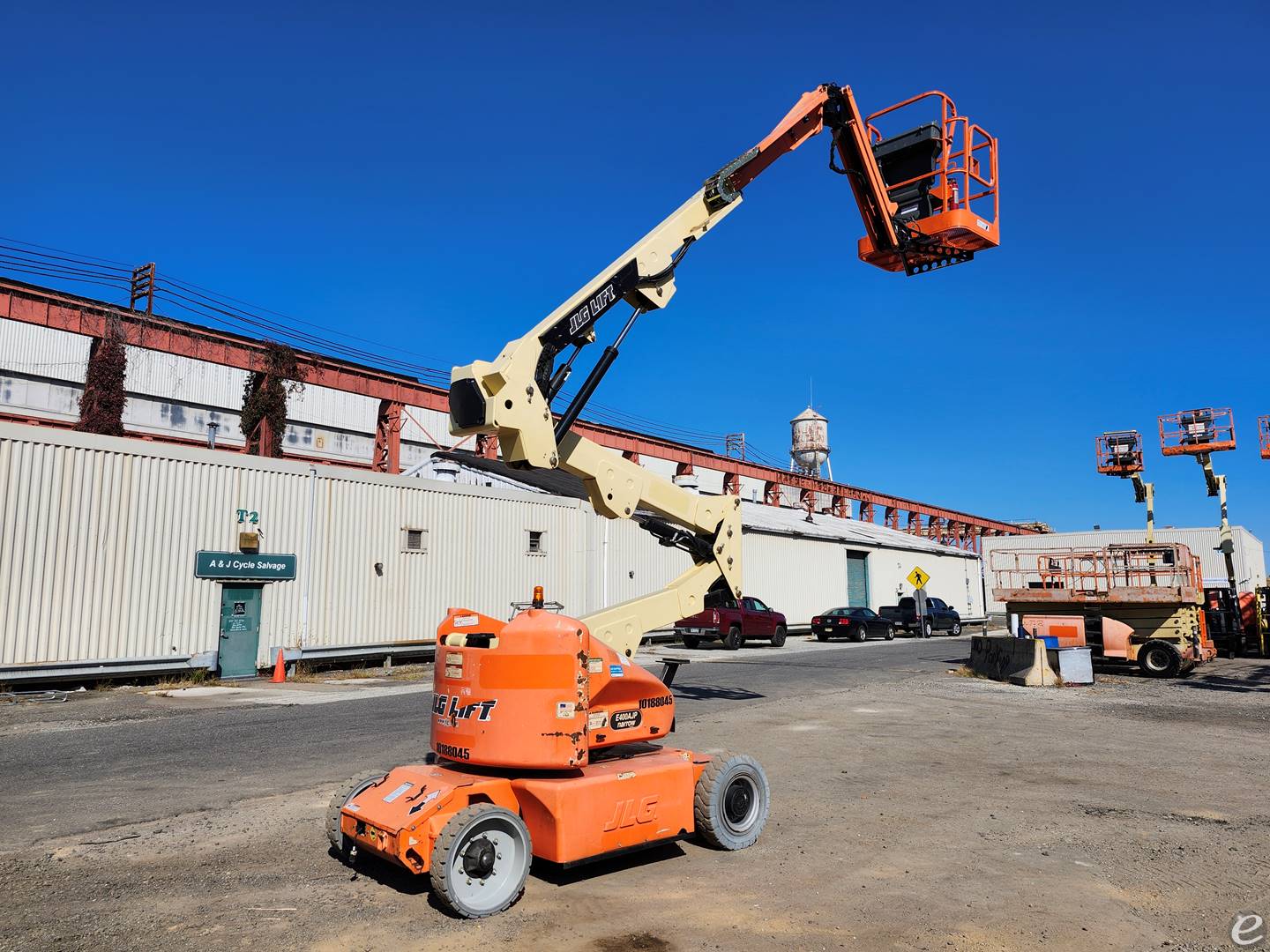 2013 JLG E400AJPN