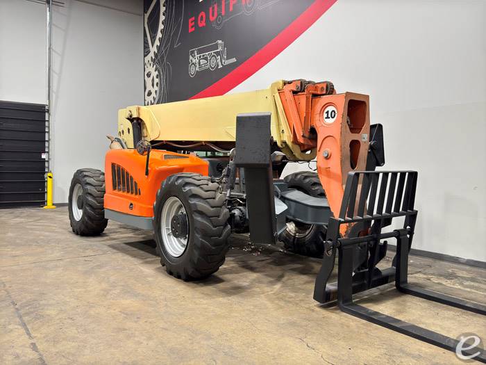 2012 JLG G10-55A