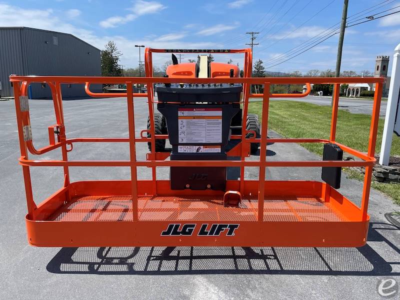 2014 JLG 400S