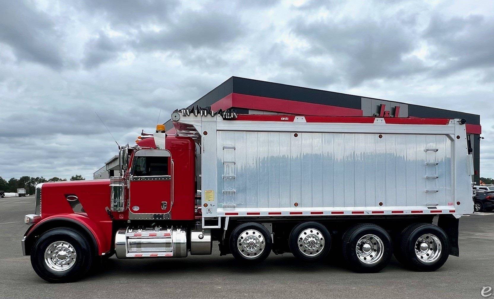 2016 Peterbilt 389