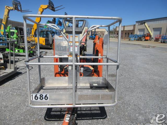 2016 JLG T350