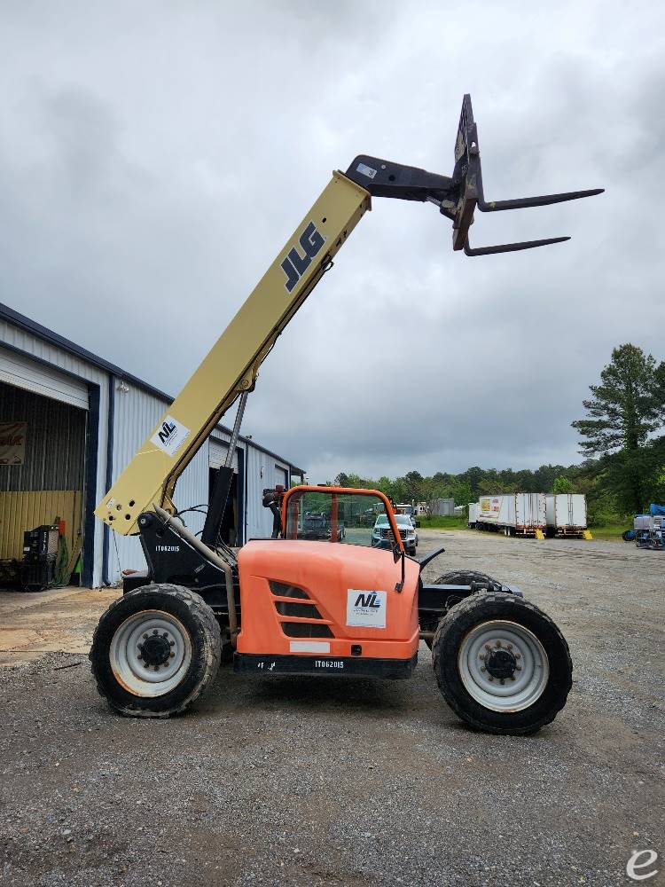 2013 JLG G6-42A