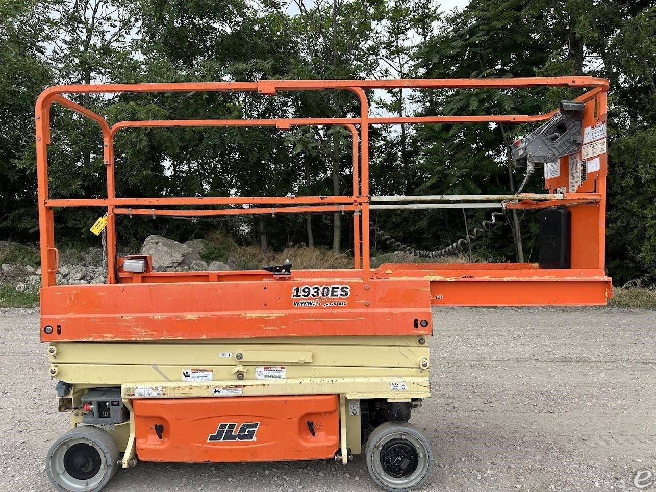 2015 JLG 1930ES