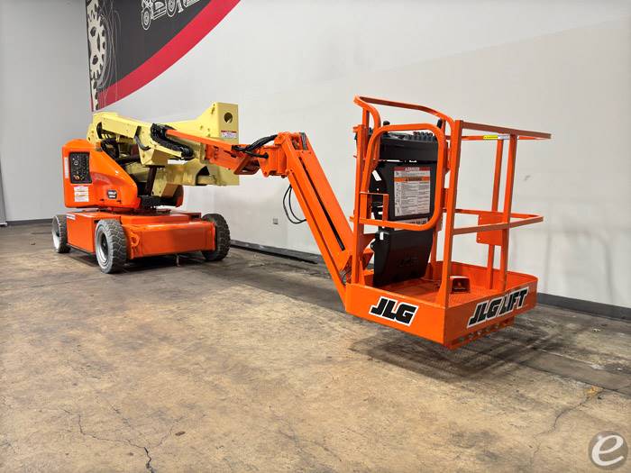 2011 JLG E400AJP