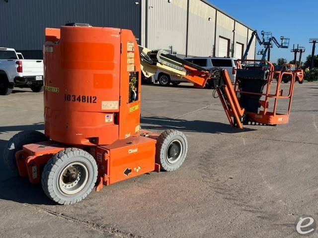 2015 JLG E300AJP