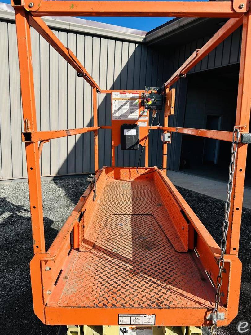 2019 JLG 1932R