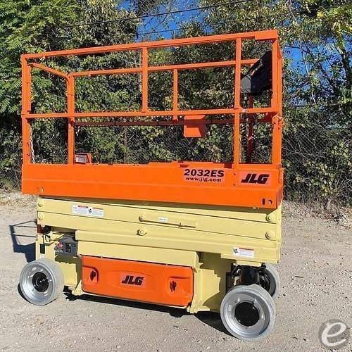 2015 JLG 2032ES