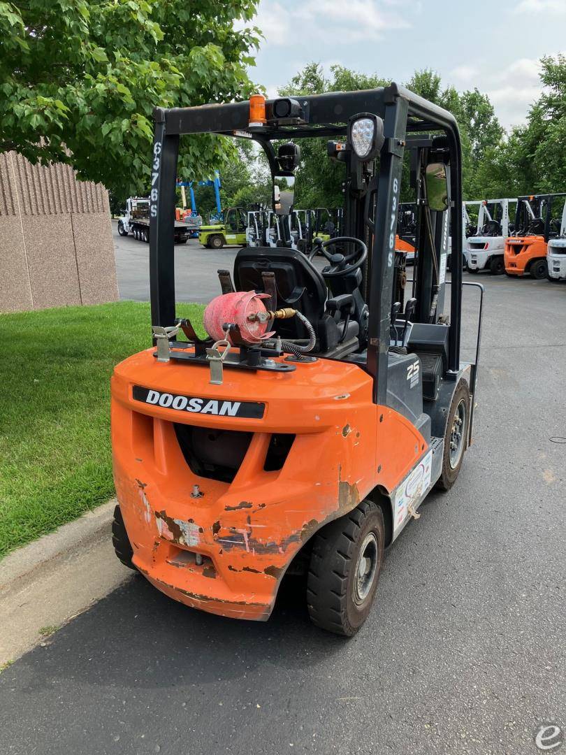 2022 Doosan G25E-7 - $19,980.00