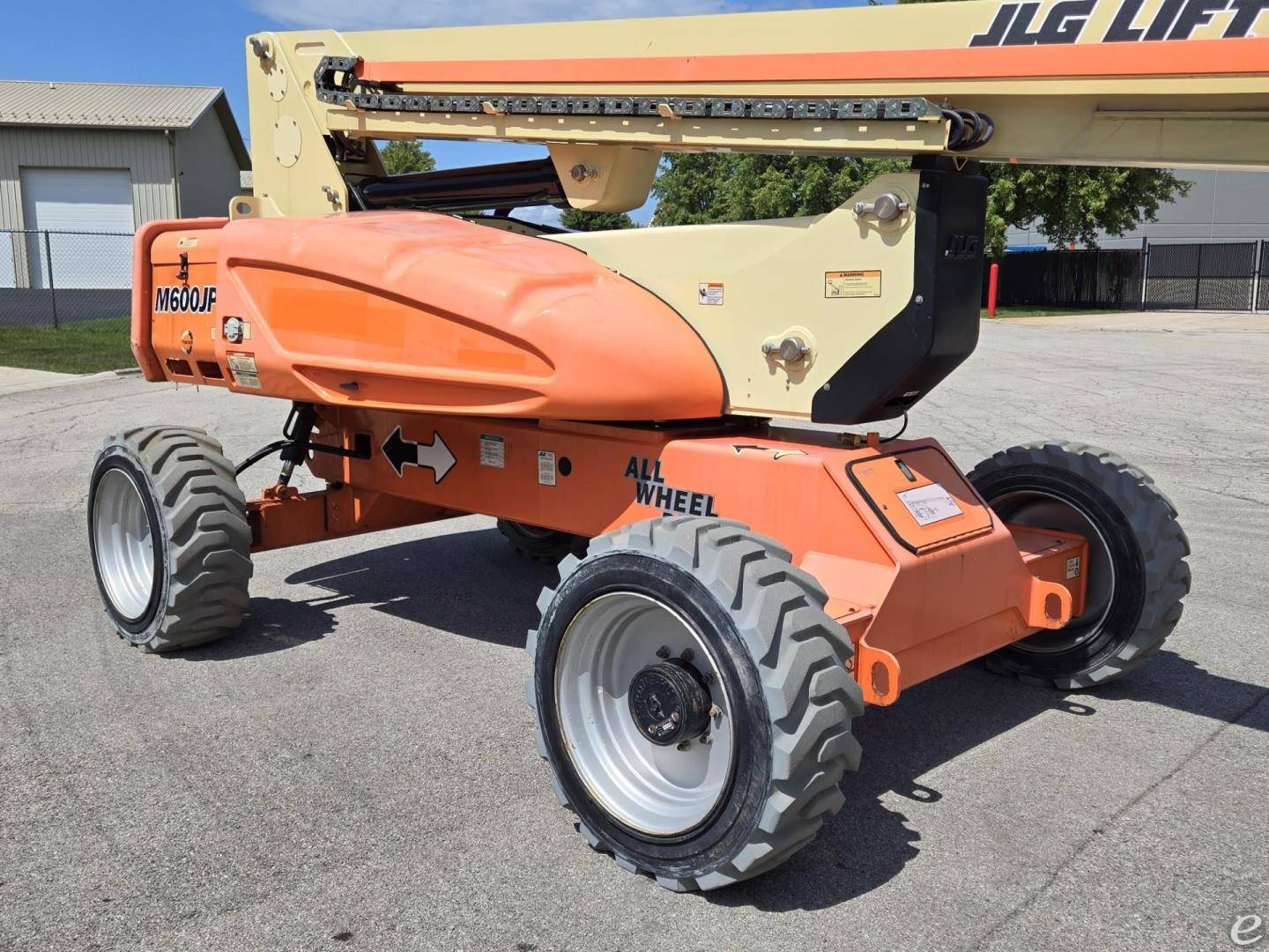 2015 JLG M600JP