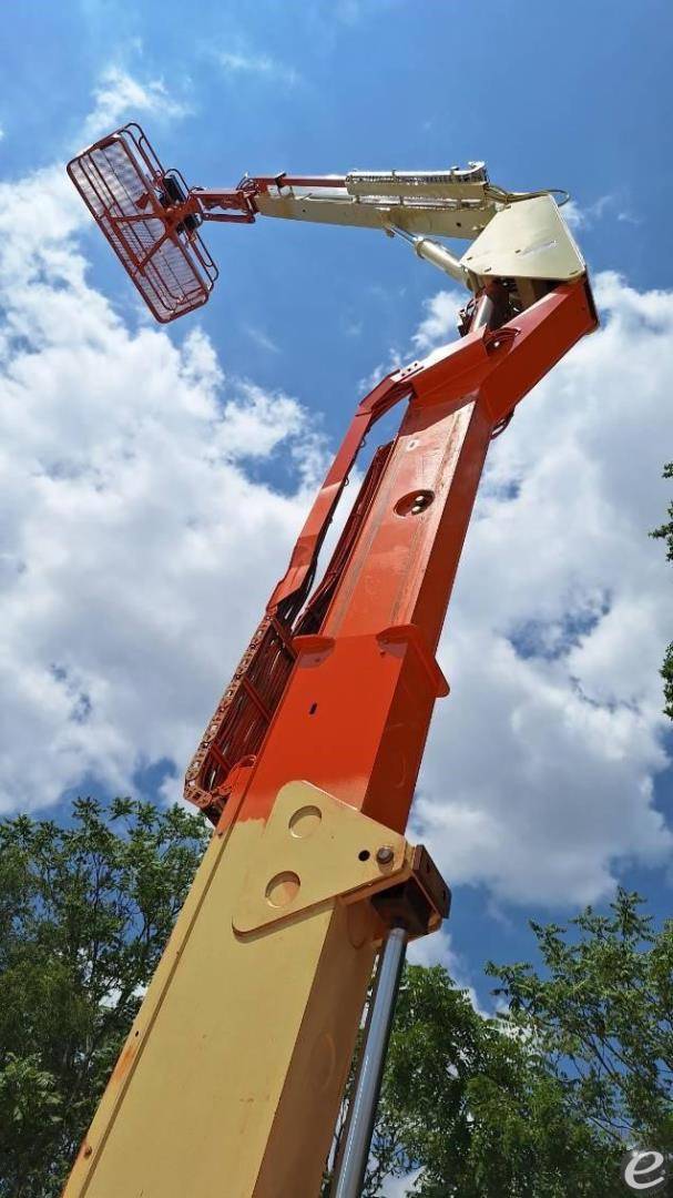 2014 JLG 600AJ