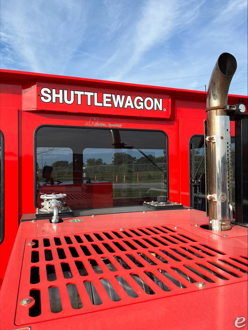 2022 Shuttlewagon SWX420