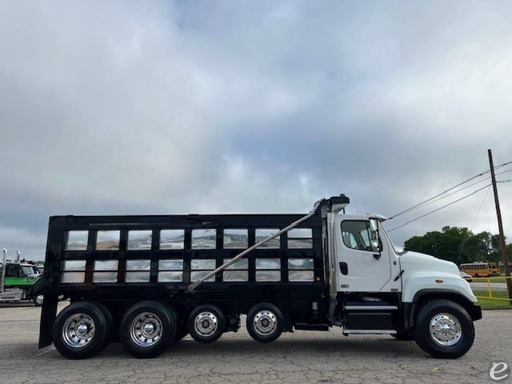 2016 Freightliner 114SD