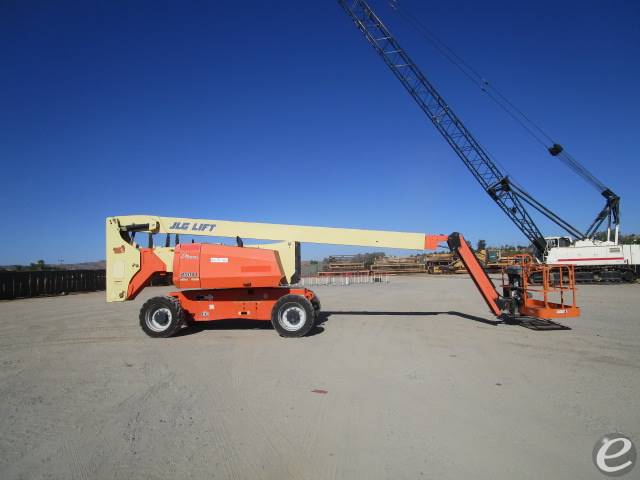 2017 JLG 800AJ