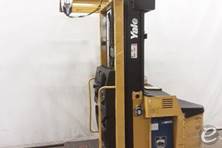 2009 Yale OS030EC