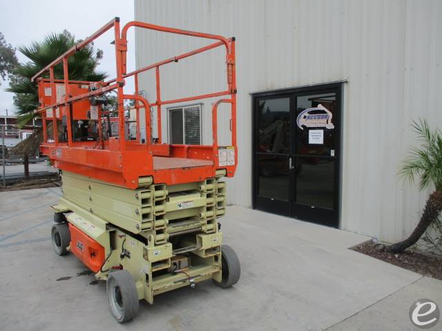 2016 JLG 3246ES