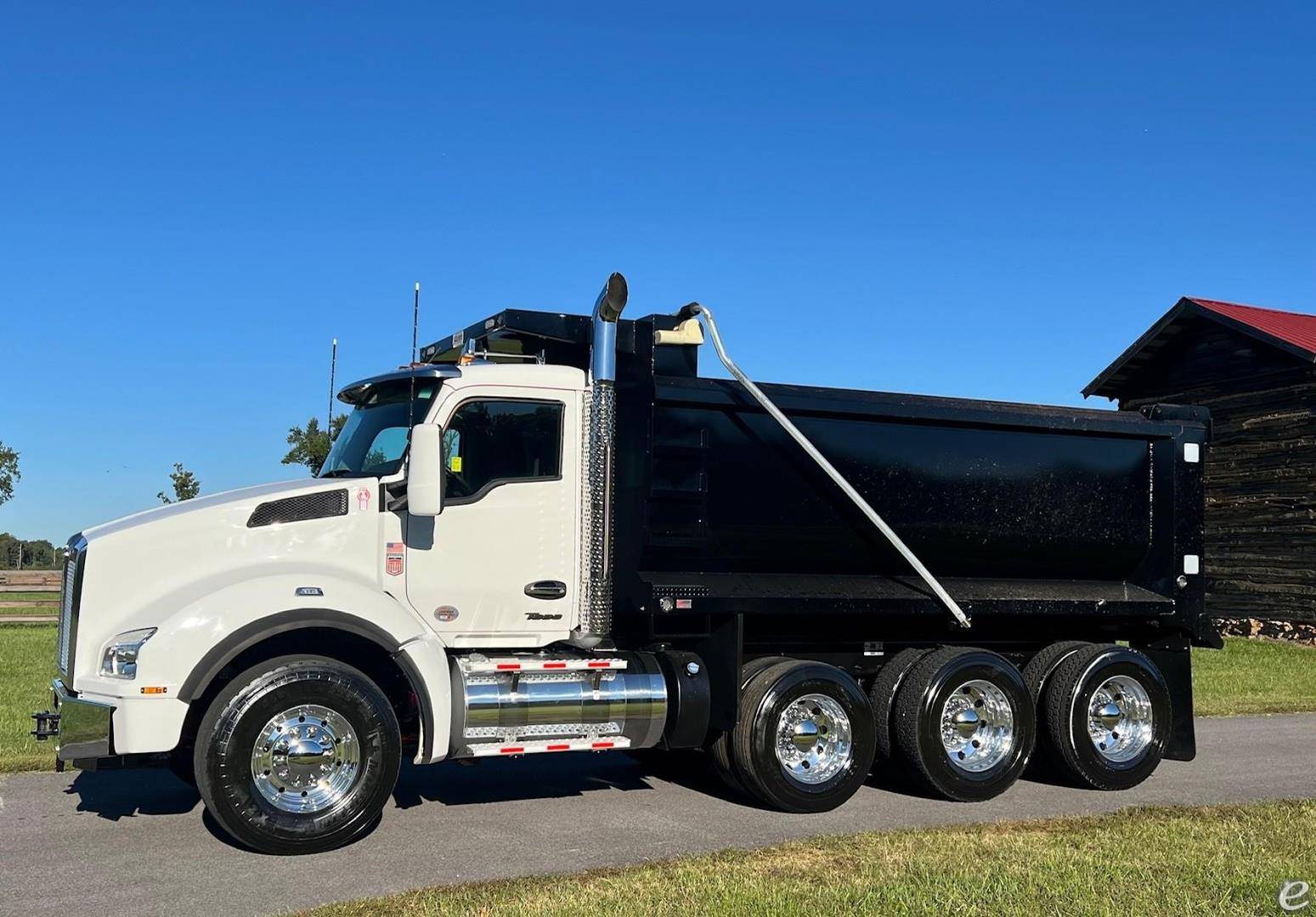 2024 Kenworth T880