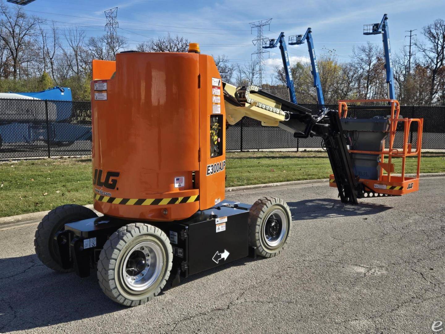 2016 JLG E300AJP