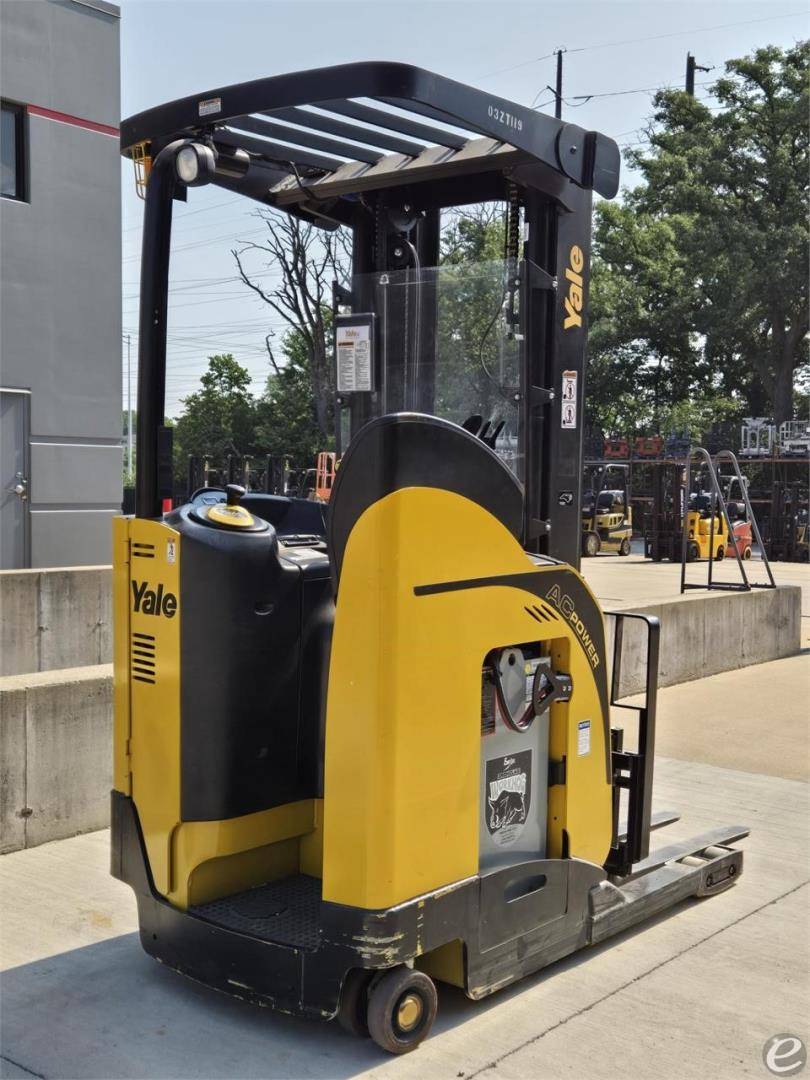 2018 Yale NDR035EB Double Reach Reach Truck - 123Forklift